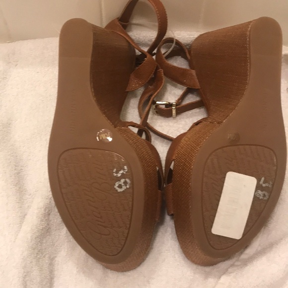 Gianni Bini Sandals - Picture 4 of 5